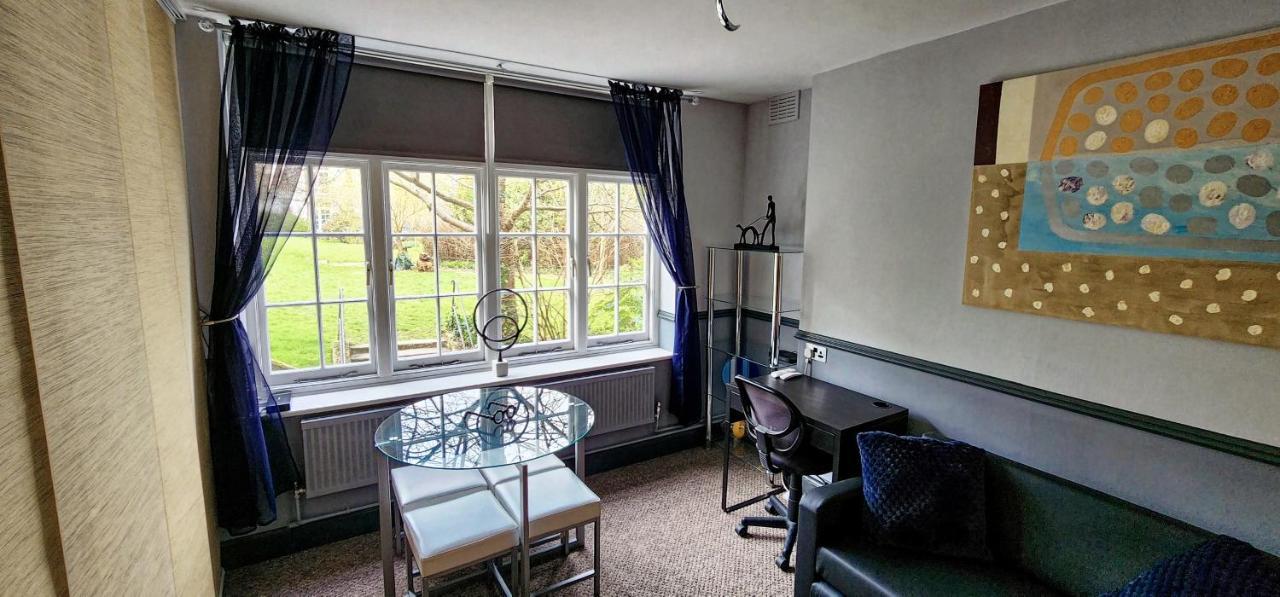 206mm Highgate Apartamento