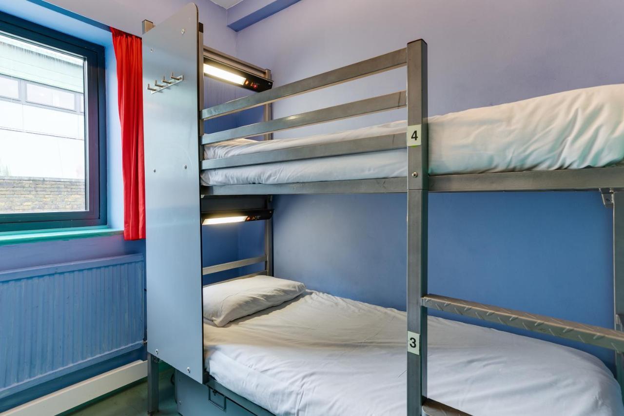 Clink261 Hostal *