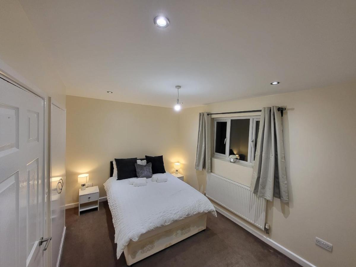 Great Next To Tooting Bec Tube Station! * Londres