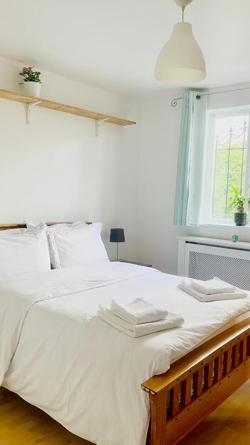 Apartamento Amazing Location - Of London- 2 Bedroom Stunning Canal View House With Private Garden,parking & Balcony *