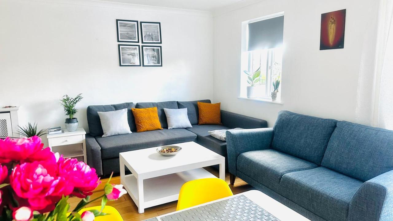 Apartamento Amazing Location - Of London- 2 Bedroom Stunning Canal View House With Private Garden,parking & Balcony *