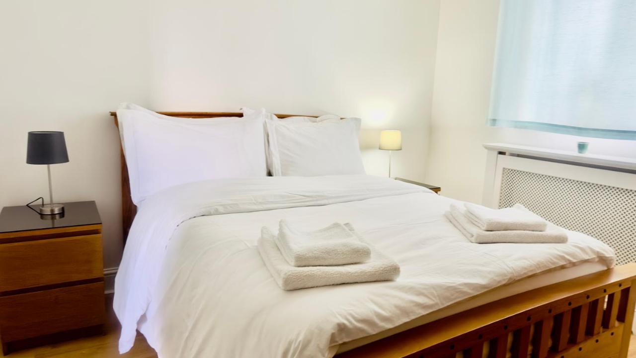 Apartamento Amazing Location - Of London- 2 Bedroom Stunning Canal View House With Private Garden,parking & Balcony Londres