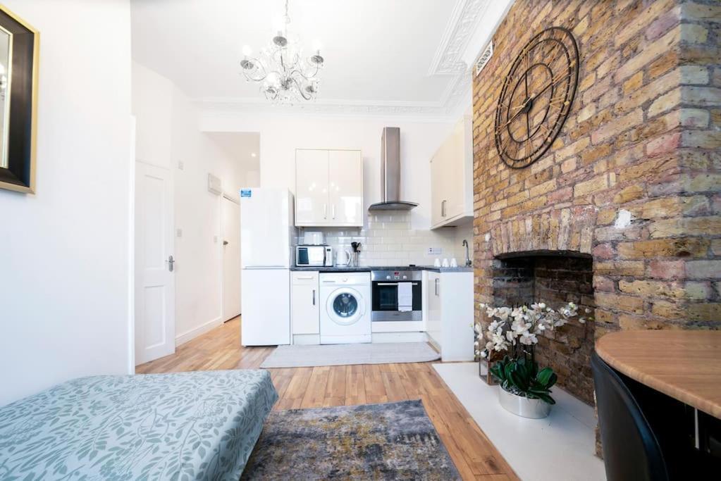 Apartamento Flat In South West 1 Min To The Station