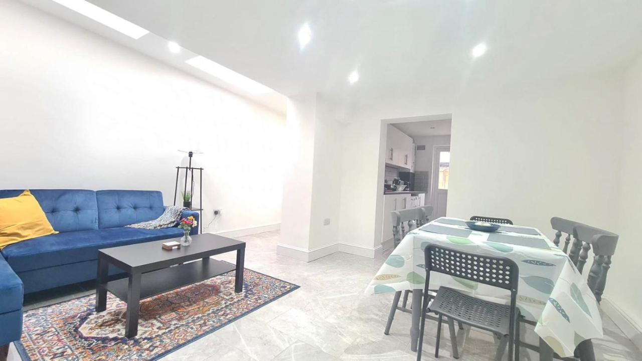 Spacious In Manor Park *