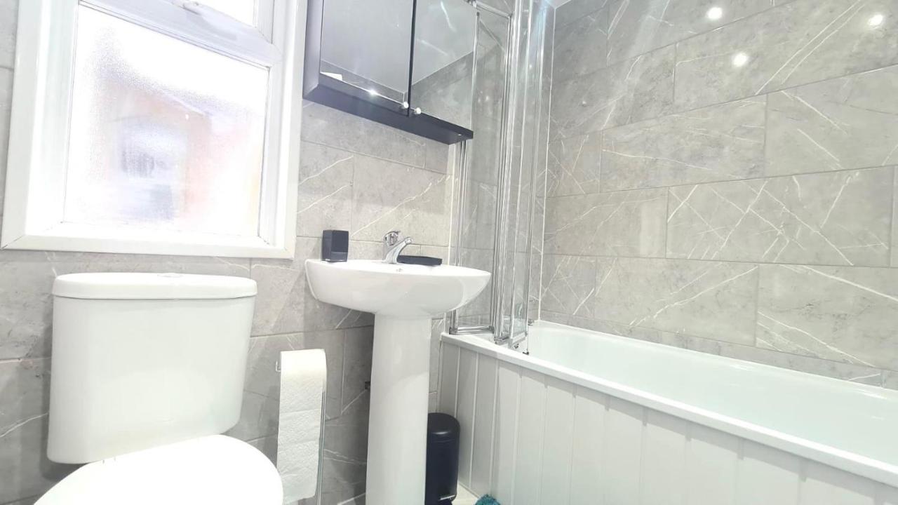 Spacious In Manor Park