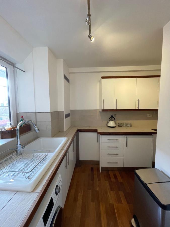 Spacious Flat Opposite The Oval * Londres