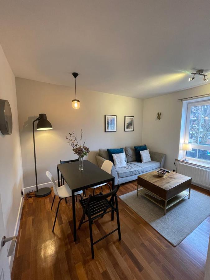 Spacious Flat Opposite The Oval Apartamento