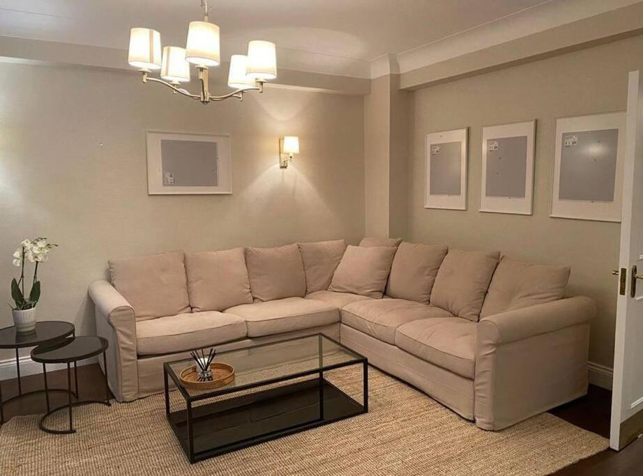 Sloane Street Luxurious / Modern Flat Appartement Londres