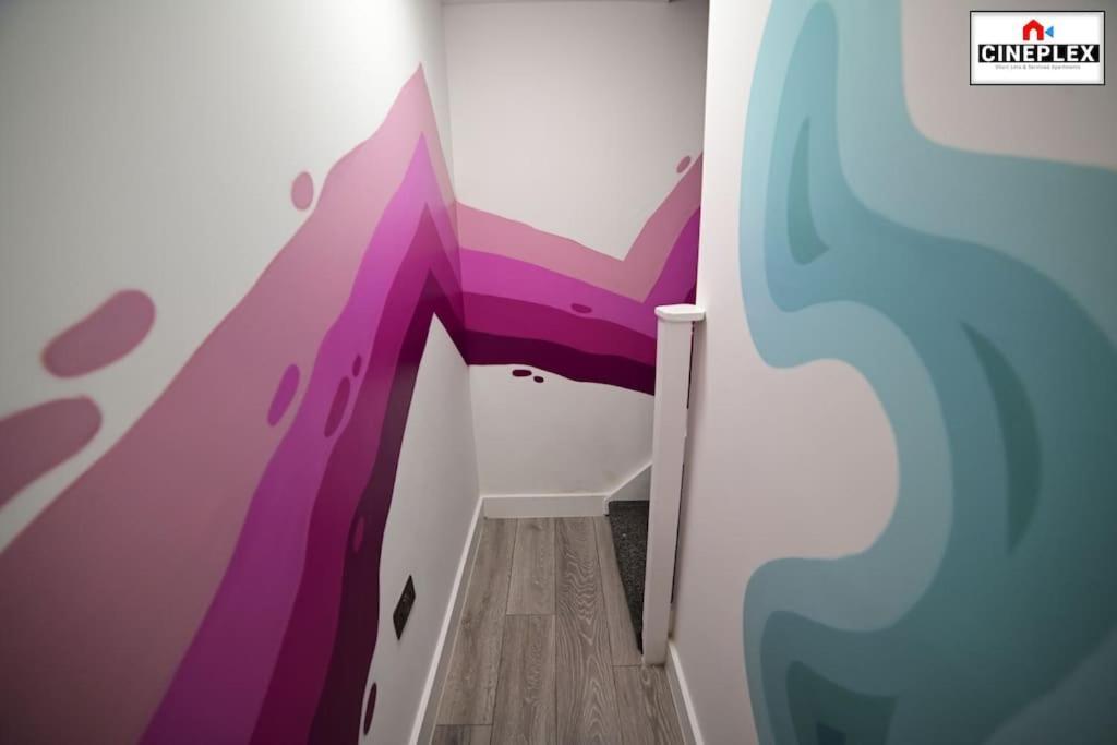 Cheerful 1bed Studio Flat With Netflix And Wi-fi By Cineplex Short Lets & Serviced Apartamento