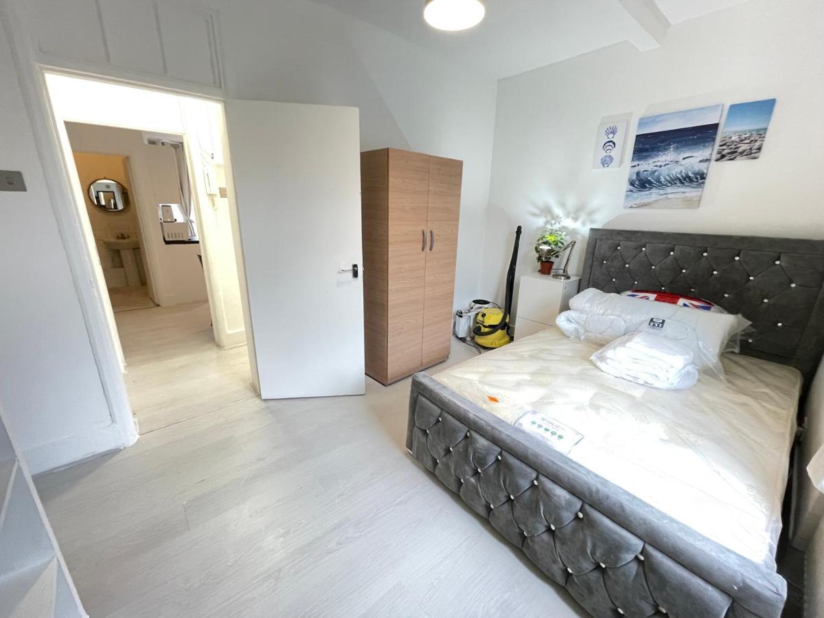 One Bedroom Flat Miles