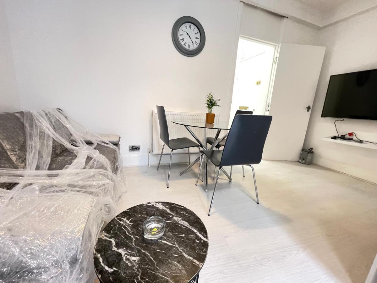 One Bedroom Flat Miles Apartamento