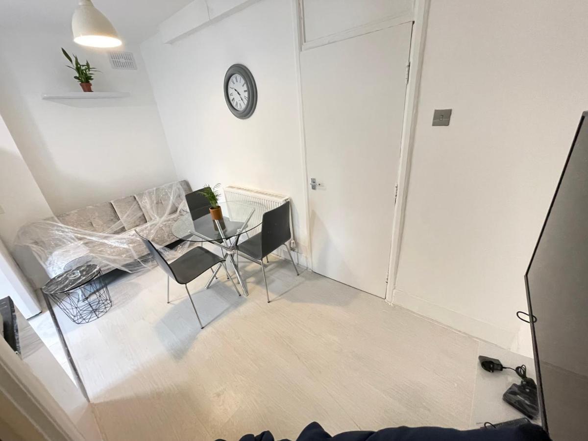 One Bedroom Flat Miles Apartamento