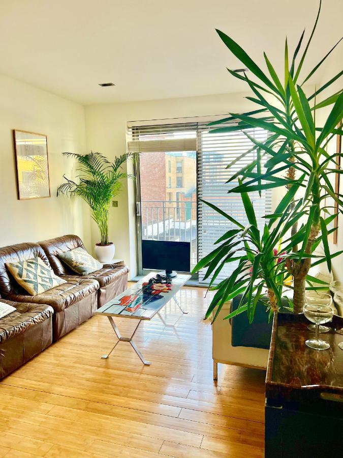 Zen Life With Urban Views - E8 Chic Apartment *