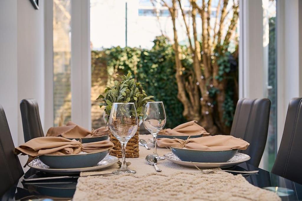 Apartment Fabulous 3 Bed Nw With Private Garden London
