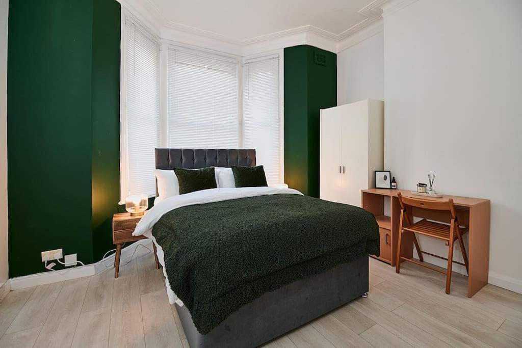 Apartment Fabulous 3 Bed Nw With Private Garden