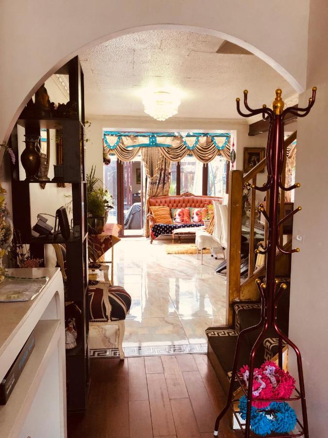 Cheerful 4 Bedroom House With Garden Free Parking Holiday home