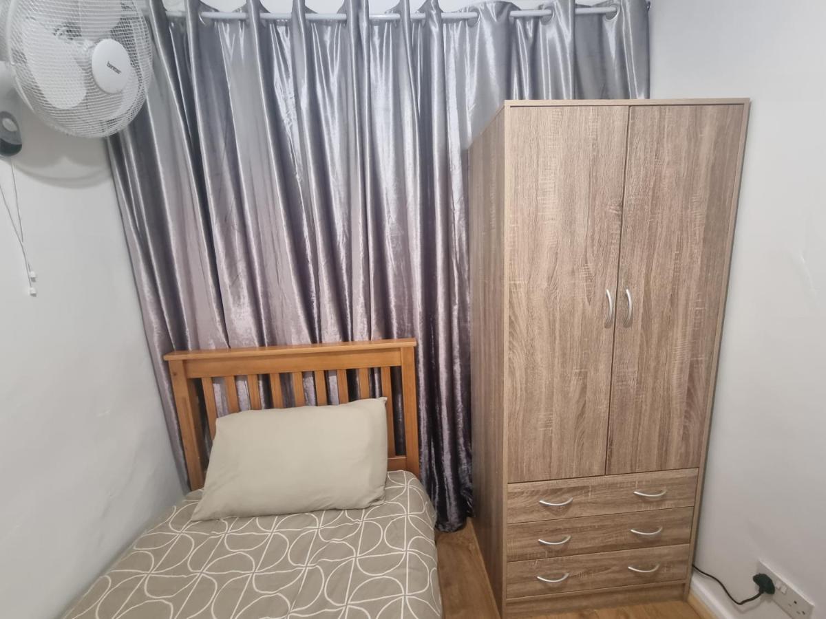 Private In London, Quarto em Acomodações Particulares Londres