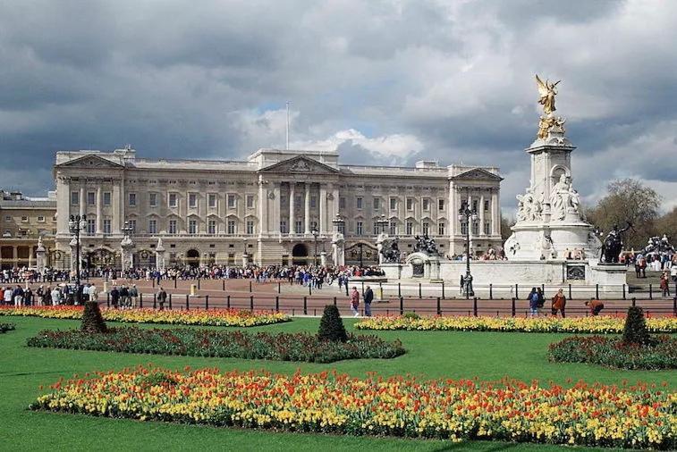 Victoria Style Flat Near Victoria Station Homestay *