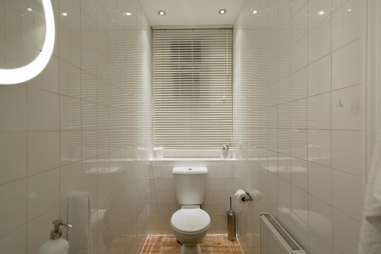 St. Lukes View, Shoreditch, By The Design Traveller *