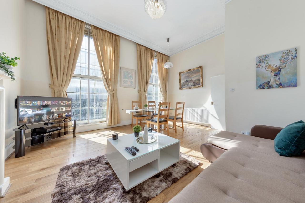 Flat In Baker Street Apartamento