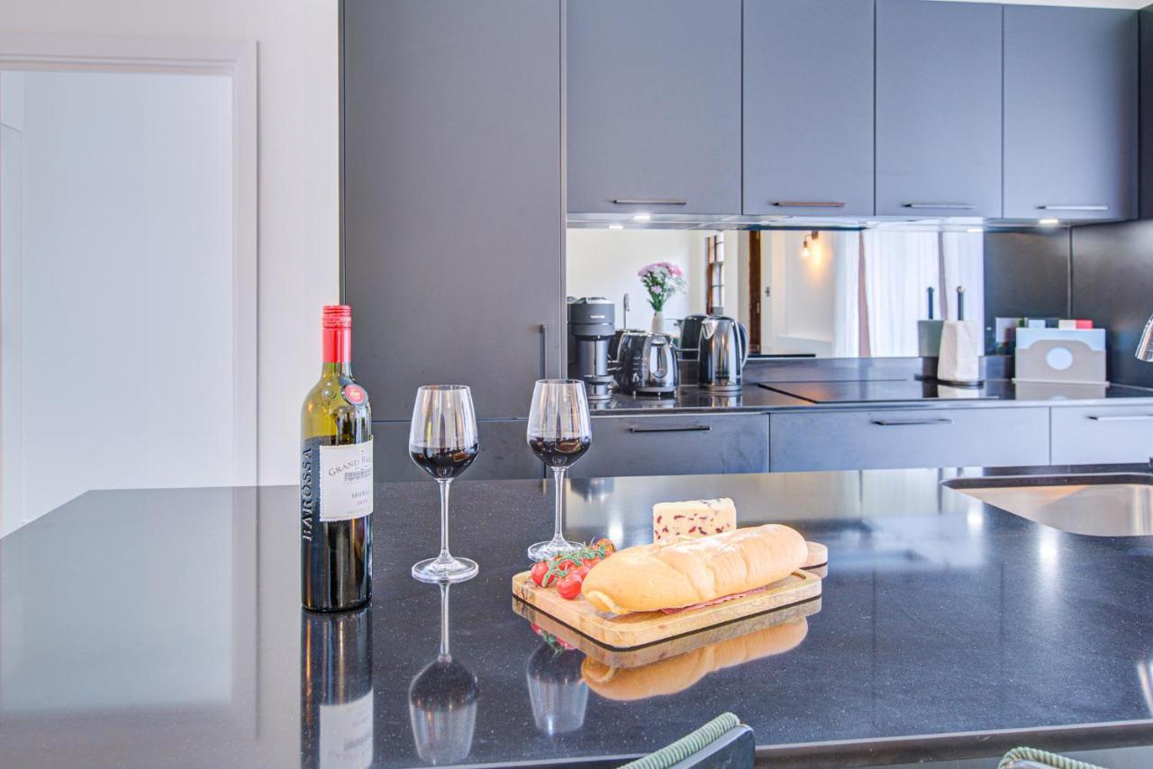 Beautiful 3-bedroom House Just Minutes From Queen's Park Tube Appartement Londen