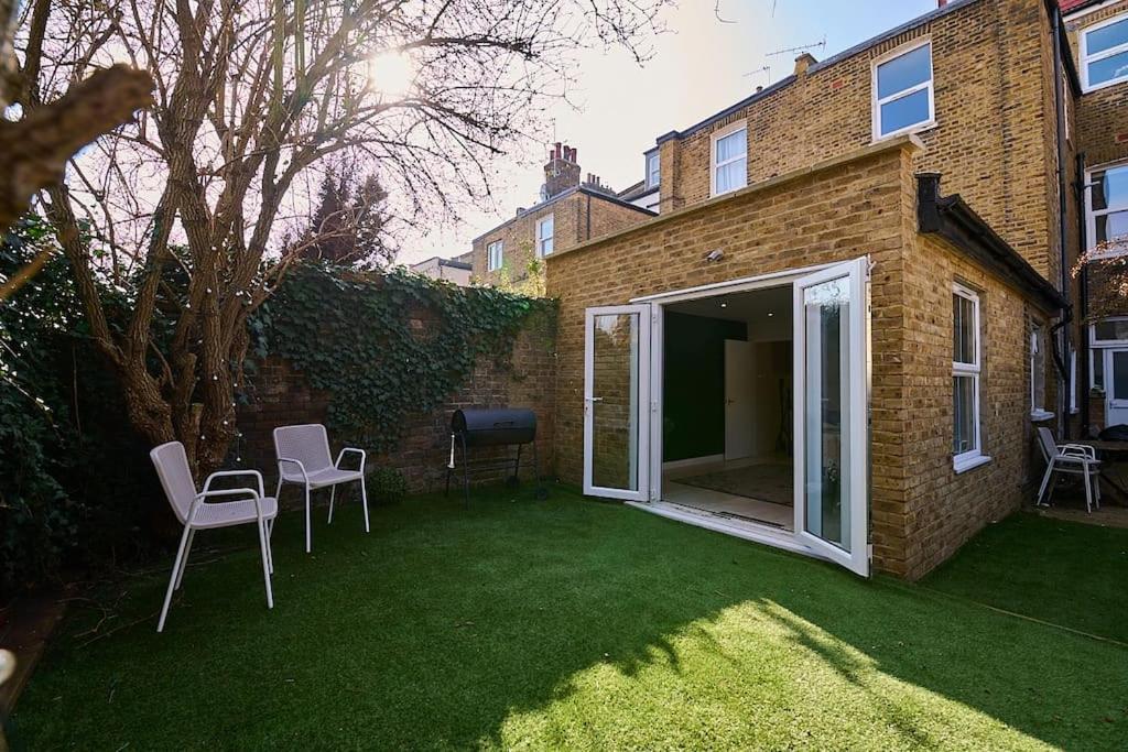 Fabulous 3 Bed Nw With Private Garden