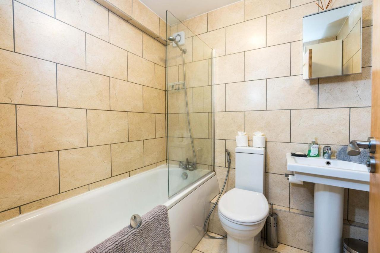 Luxury Islington With Balcony Islington Apartment *