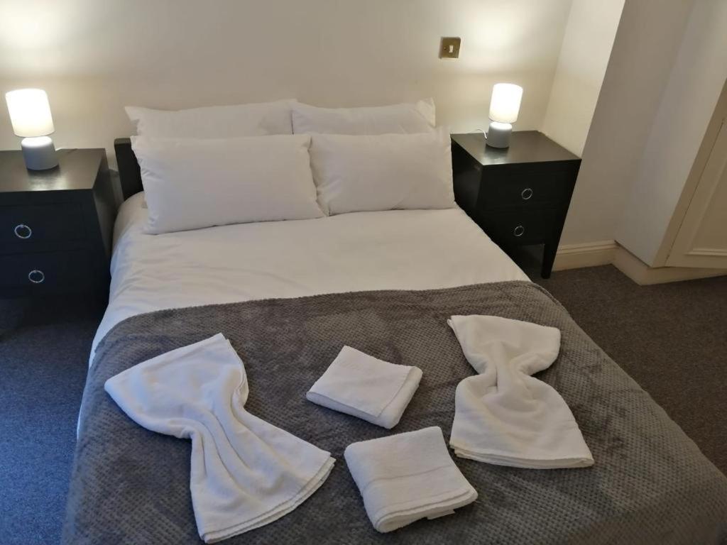 Entire 2-bedroom Flat In Camden