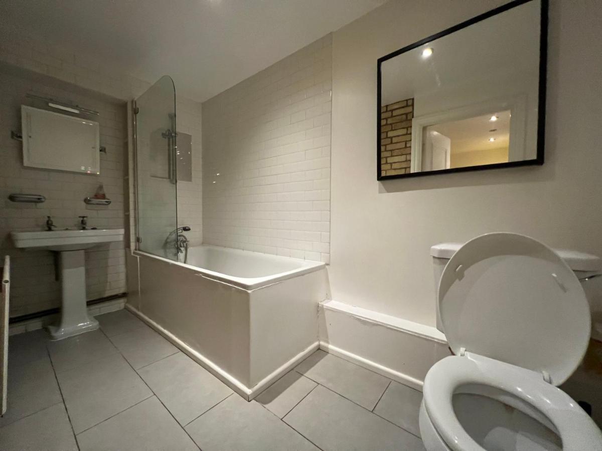 Entire 2-bedroom Flat In Camden Londres