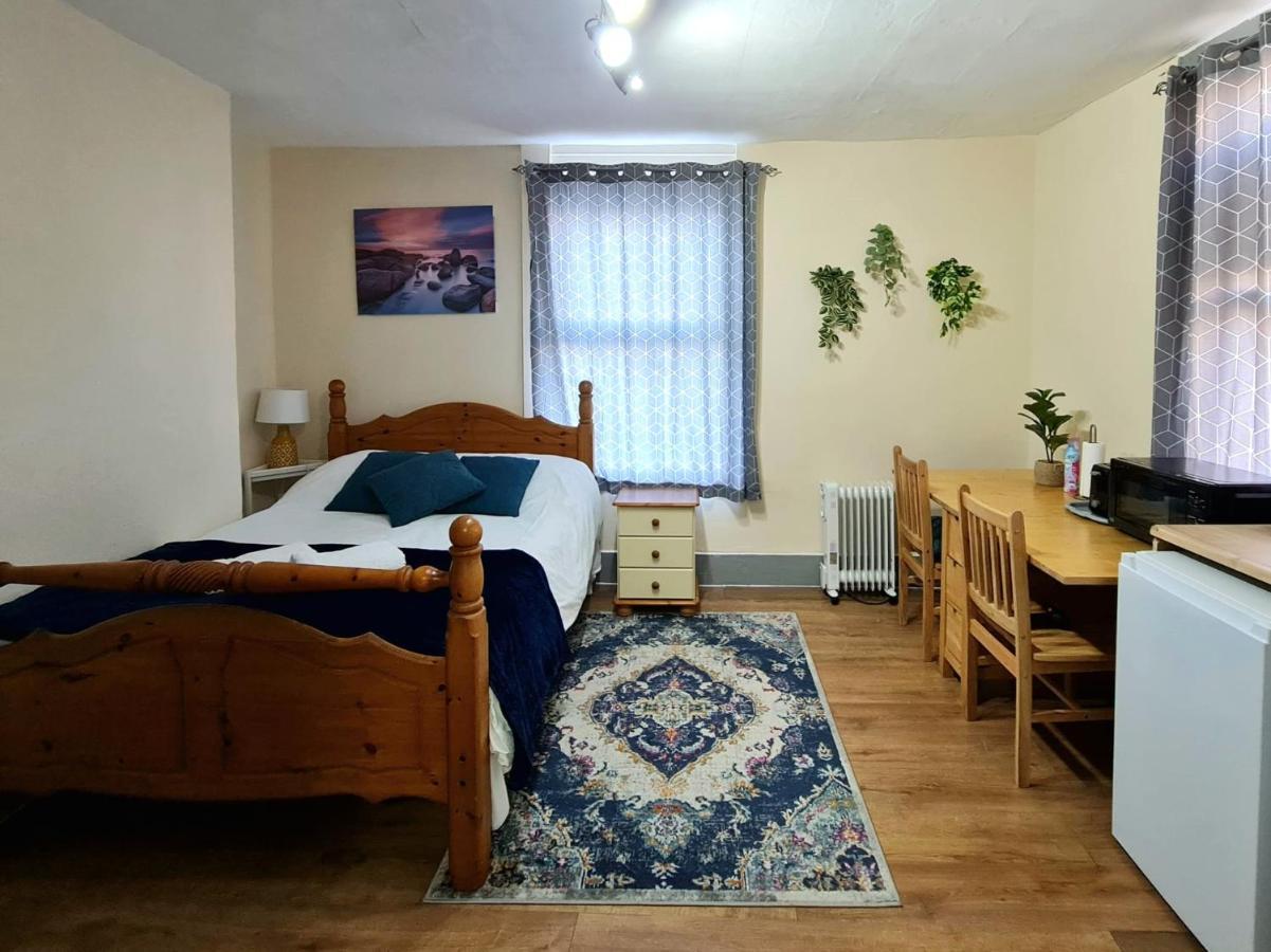 Lovely Private Near Central Apartment