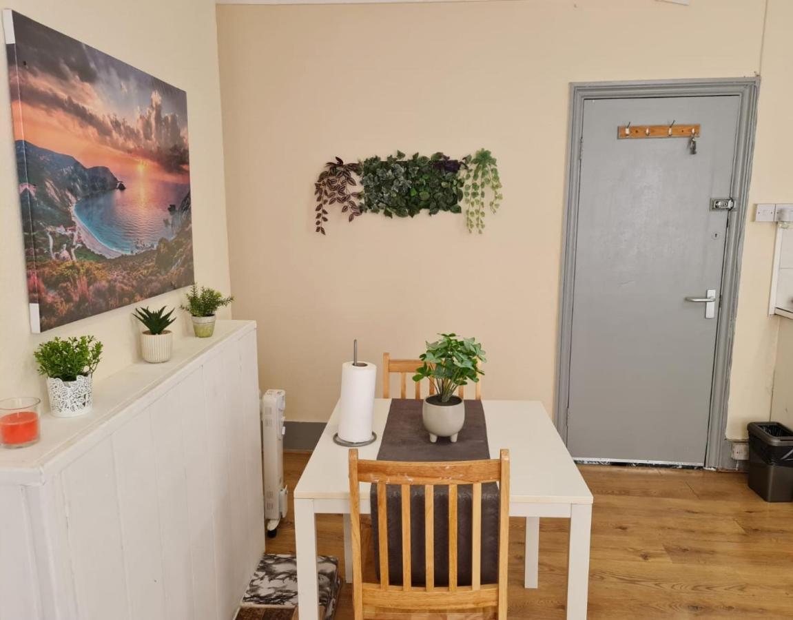 Lovely Private Near Central Apartment *