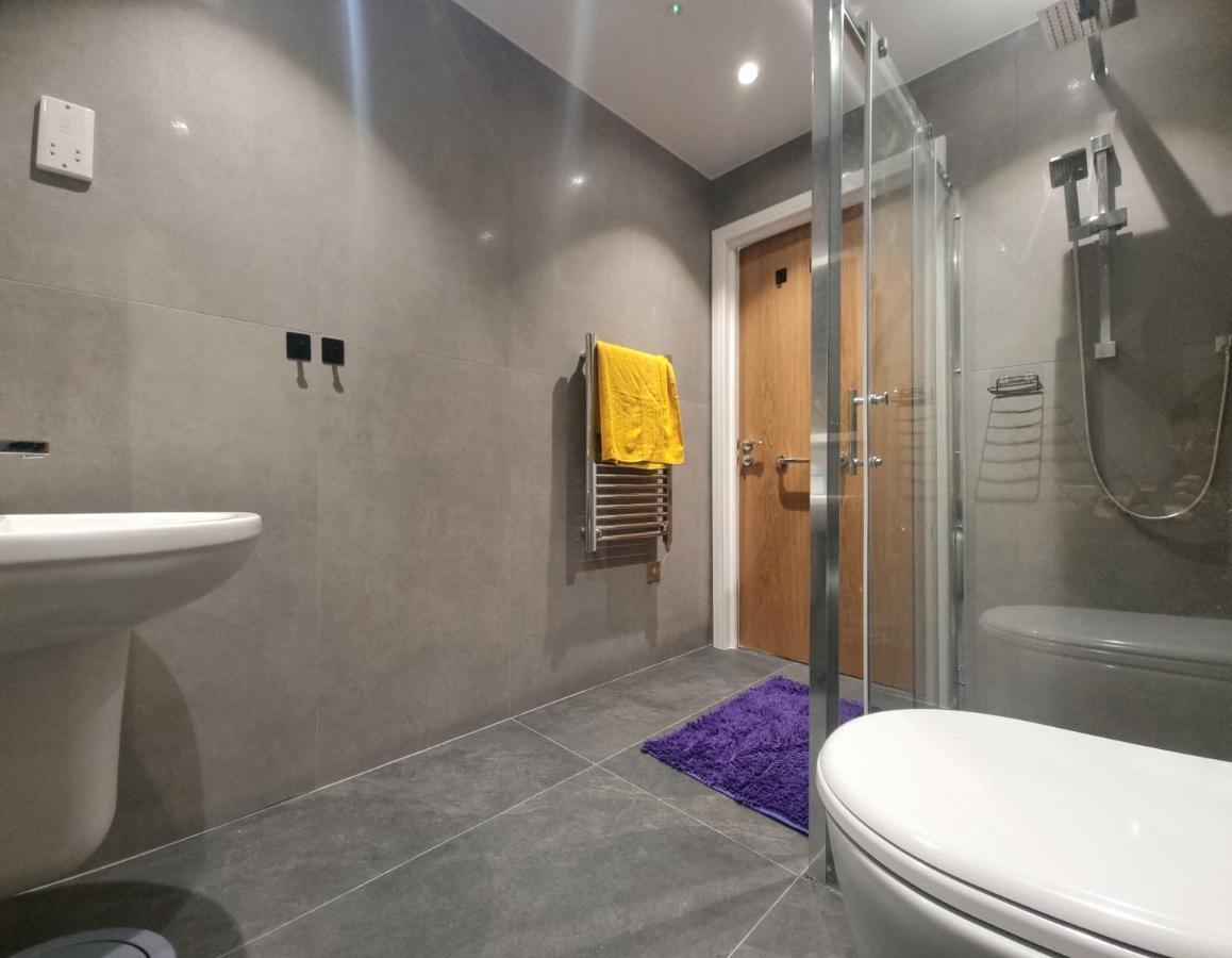 Apartment Stylish Converted Ground Floor Studio - *