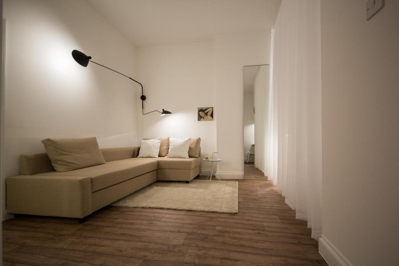 St. Lukes View, Shoreditch, By The Design Traveller Apartment London