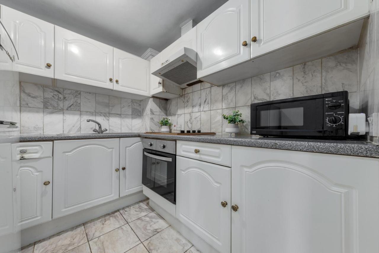 Flat In Baker Street Apartamento *