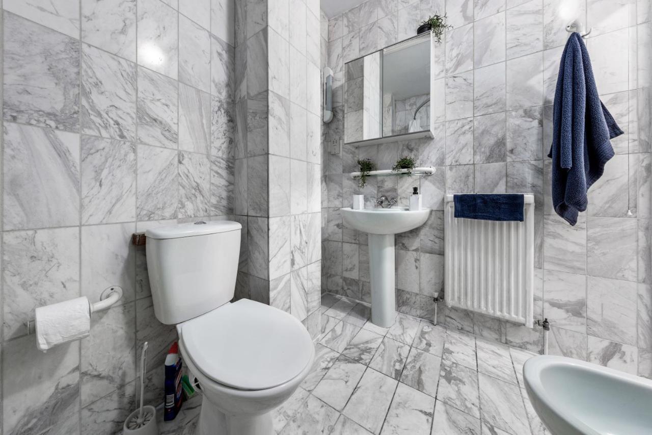 Flat In Baker Street Apartamento *