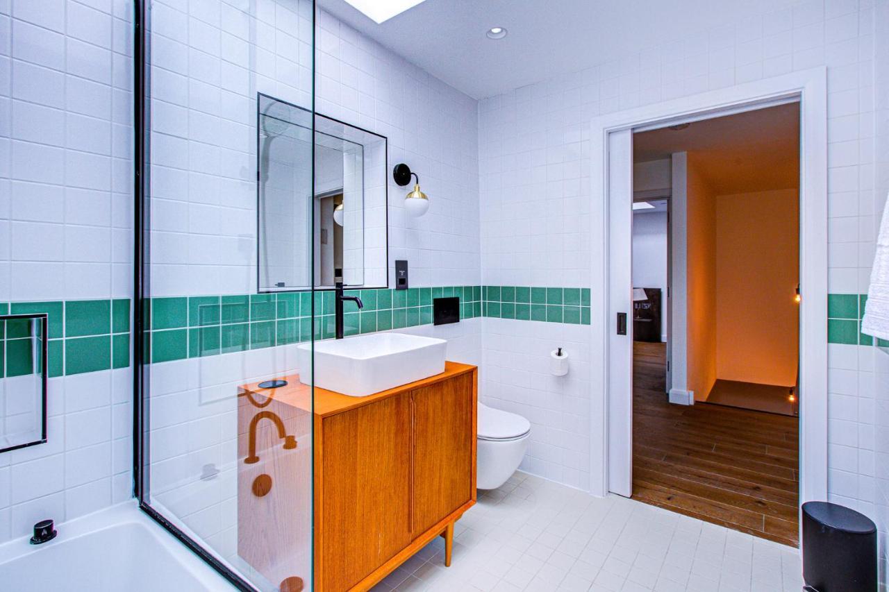 Beautiful 3-bedroom House Just Minutes From Queen's Park Tube Appartement