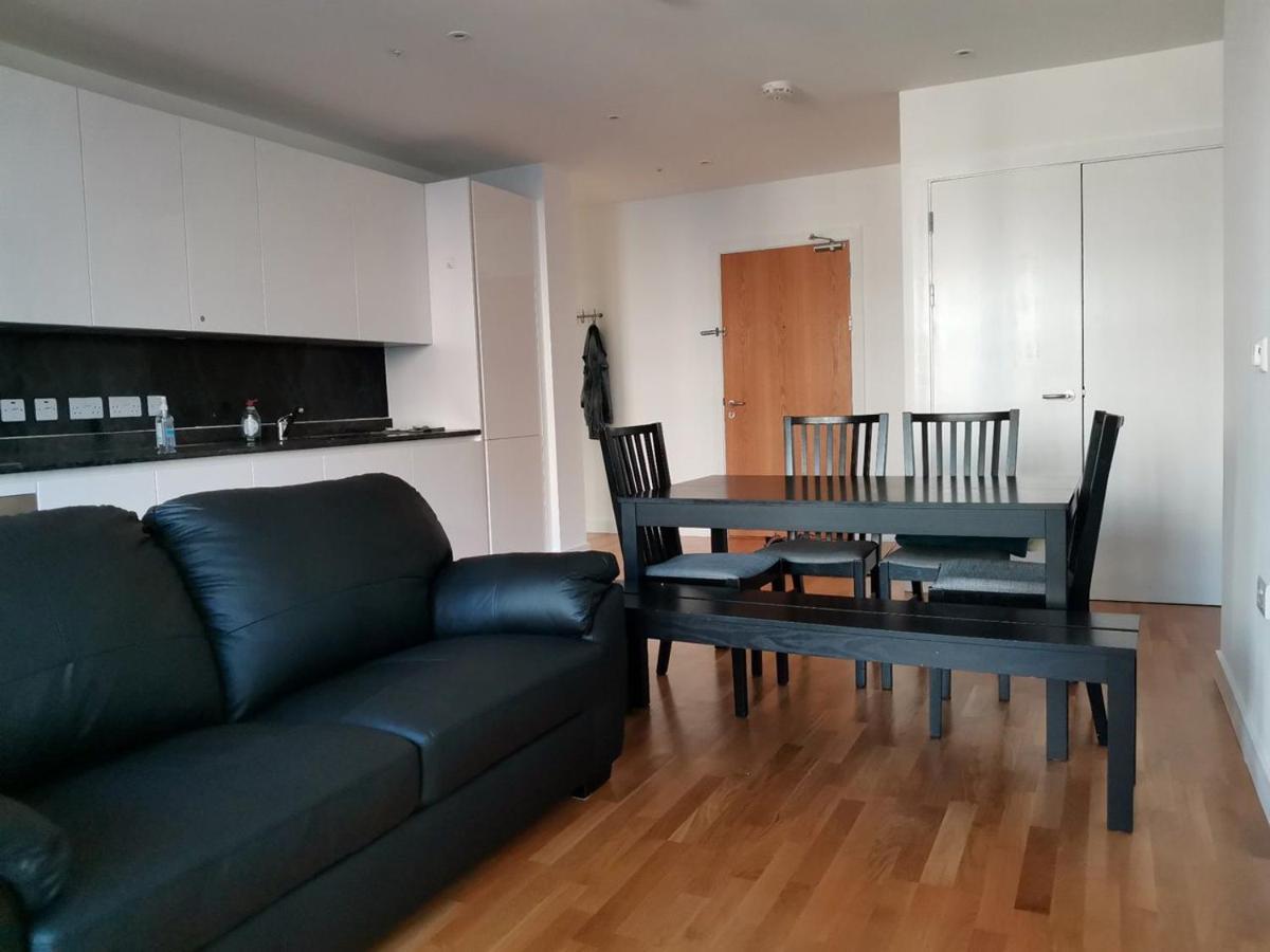 Viktoras 3 Bedroom Appartement *