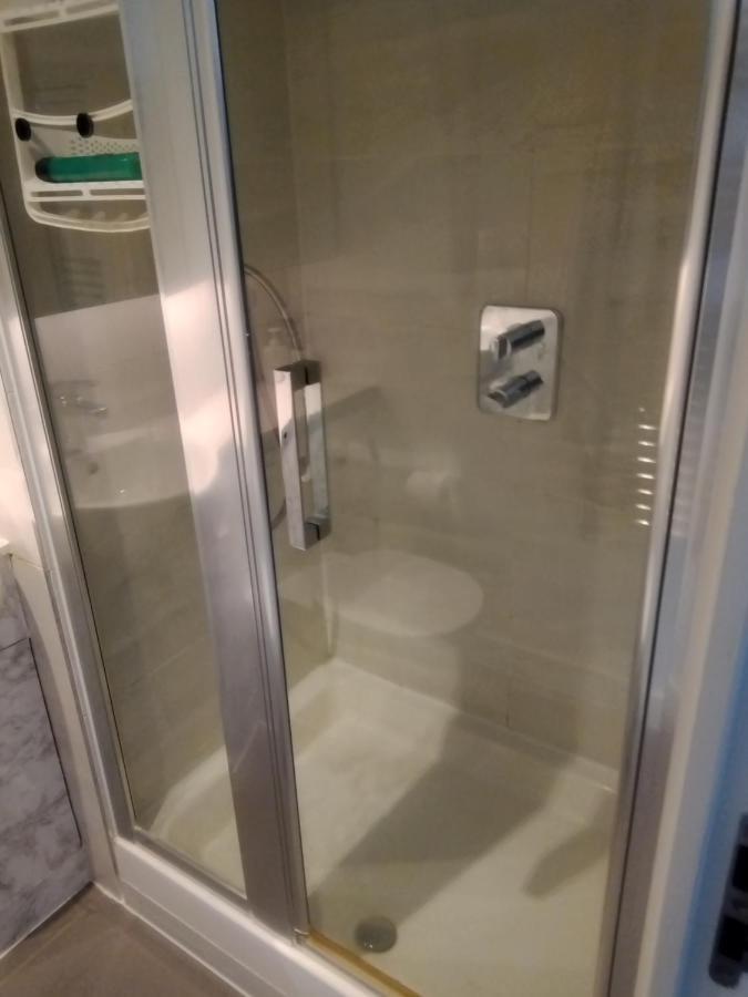 Viktoras 3 Bedroom * Londres