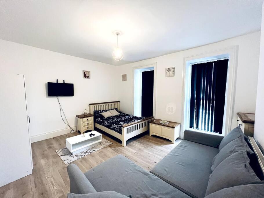 Appartement One Bedroom Close To Hyde Park #01 *