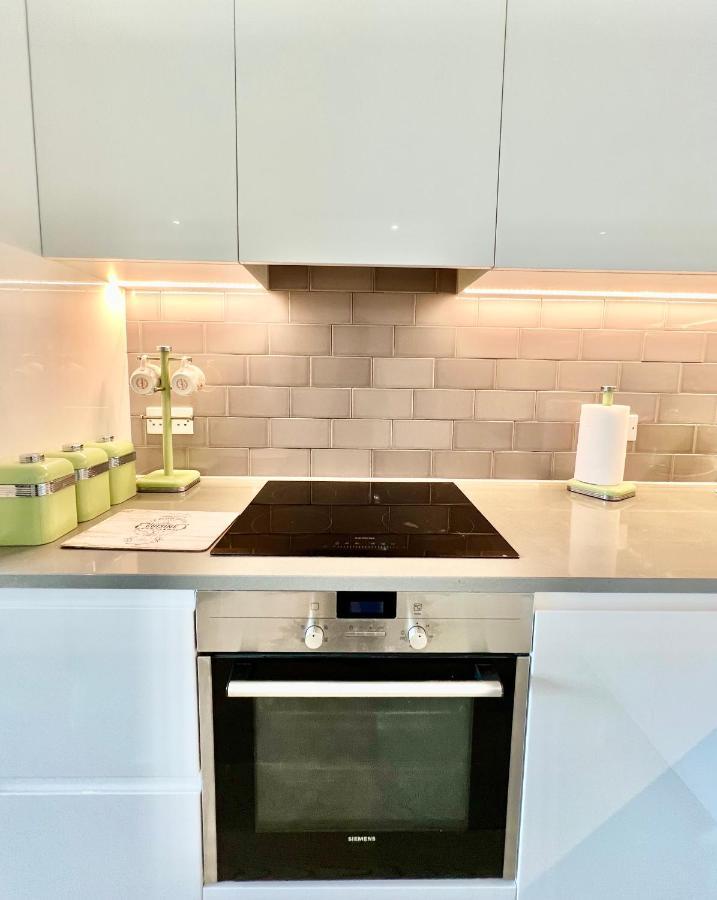 Luxury 2 Bedroom 2 Bathroom - City Airport Apartamento Londres