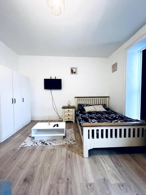 Appartement One Bedroom Close To Hyde Park #01 Londen