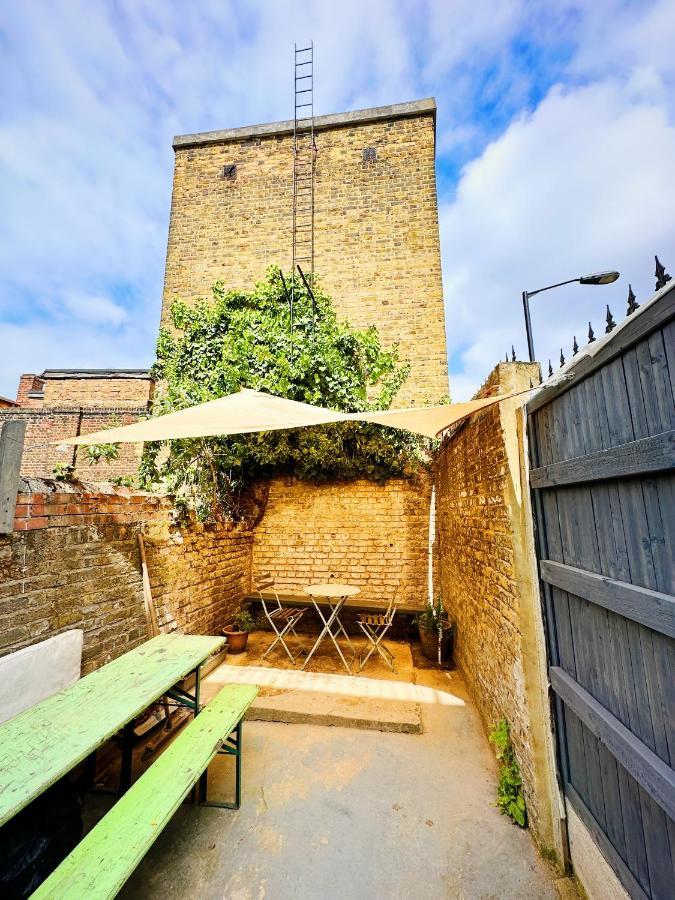 Modern Flat With King Bed, Garden & Outdoor Dining Londres