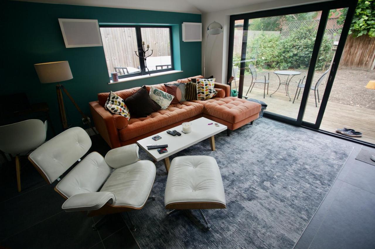 Stunning Nw2 Flat - Great Location! * Londres