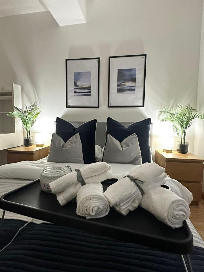 Casa de Férias Retreat To A Stylish Ensuite In Londres