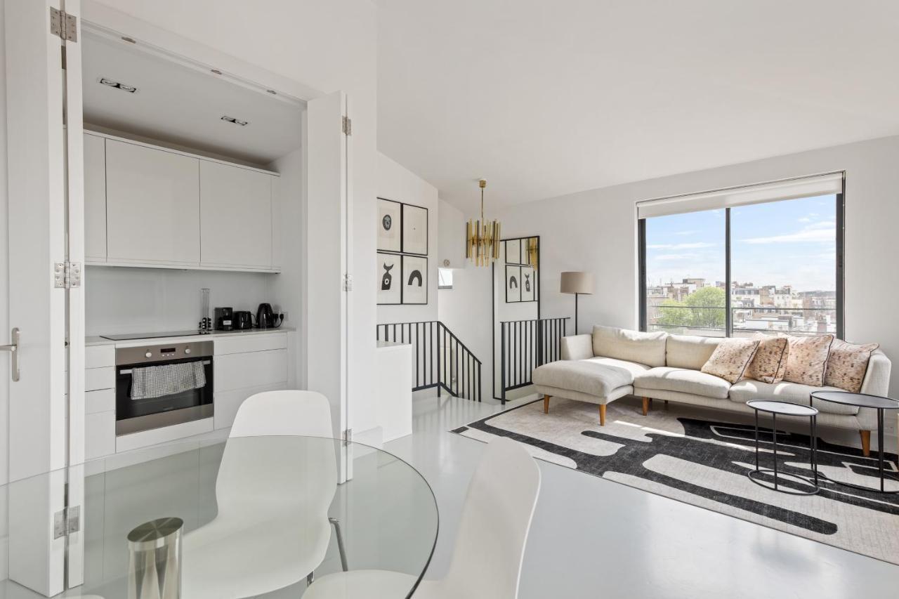 Luxurious Harrods Penthouse With Stunning Views Apartment London