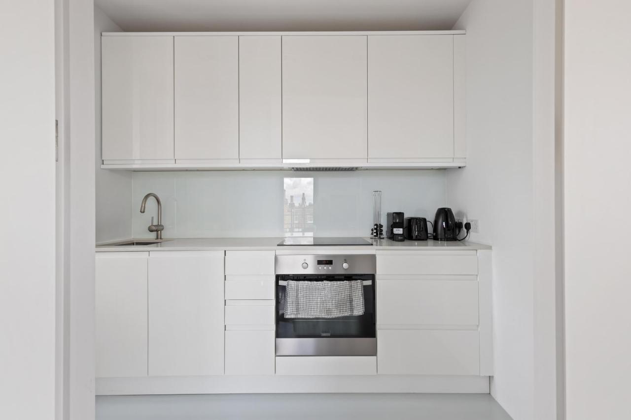 Luxurious Harrods Penthouse With Stunning Views Apartment *
