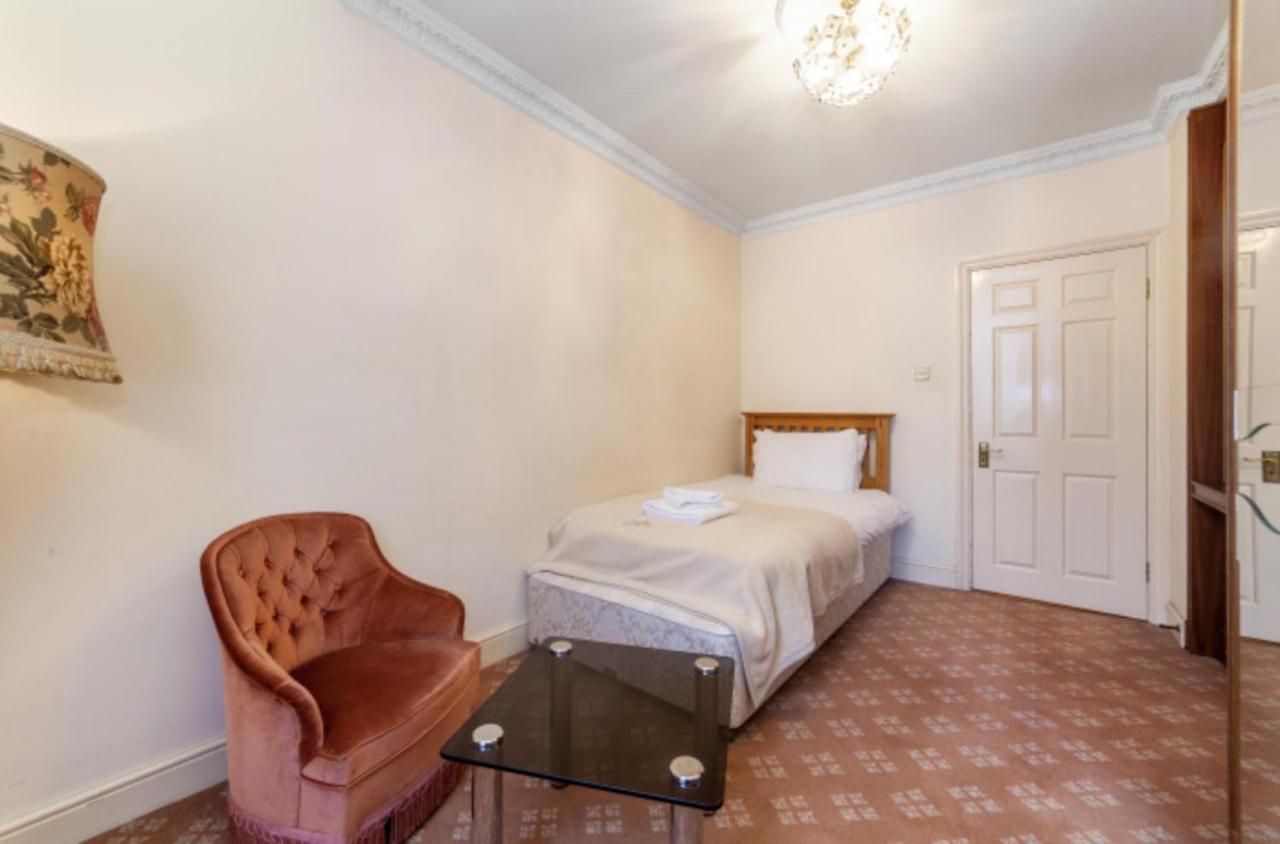 Appartement Large 3 Bed In Kensington Gardens Londres