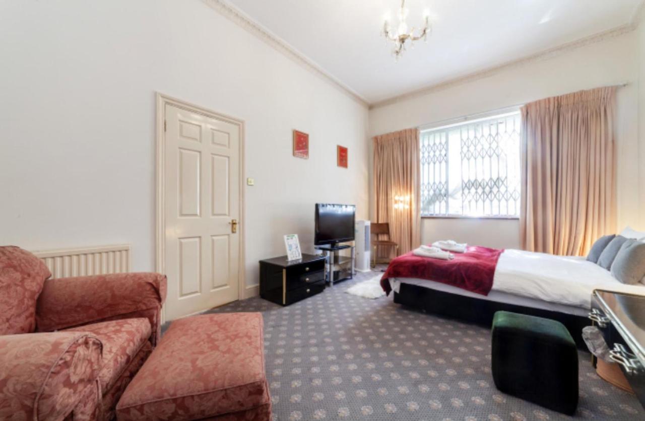 Appartement Large 3 Bed In Kensington Gardens *