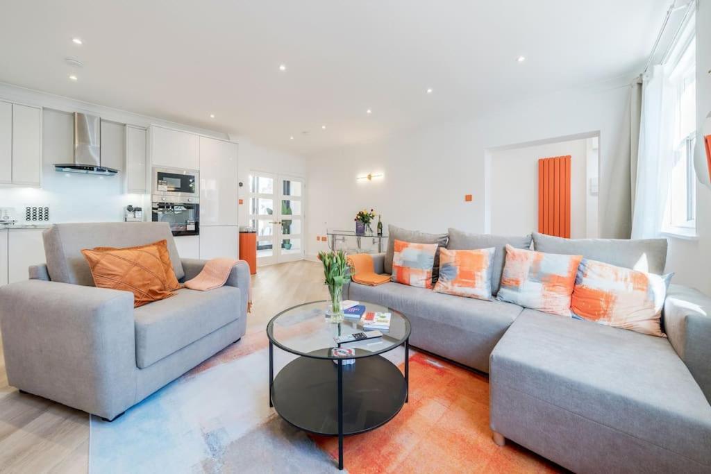 House 10 Mins To Tower Bridge Hot Tub & Parking Сasa de vacaciones *