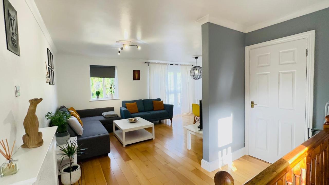Amazing Location - Of London- 2 Bedroom Stunning Canal View House With Private Garden,parking & Balcony Londres